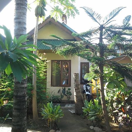 Arnel Bungalows Сенгиги Екстериор снимка